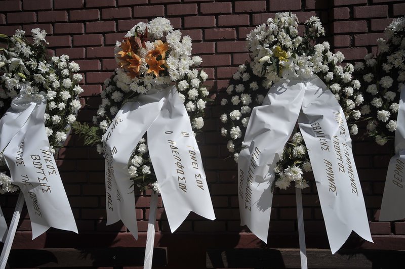 Αθάνατος φώναζαν αποχαιρετώντας τον ήρωα σμηναγό -Το τελευταίο αντίο [εικόνες & βίντεο] | iefimerida.gr 19