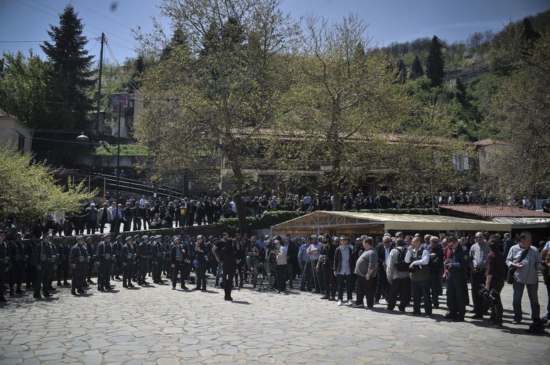 Αθάνατος φώναζαν αποχαιρετώντας τον ήρωα σμηναγό -Το τελευταίο αντίο [εικόνες & βίντεο] | iefimerida.gr 38
