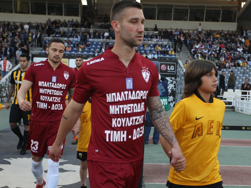 Με φανέλα για τον σμηναγό Μπαλταδώρο και τους 2 φυλακισμένους στρατιωτικούς η Λάρισα [εικόνα] | iefimerida.gr 0