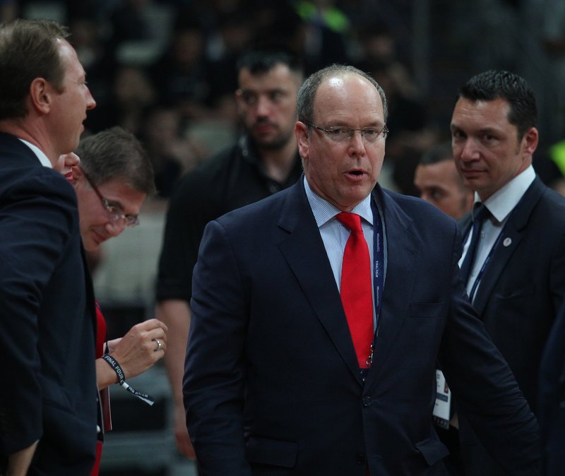 Στις κερκίδες του ΟΑΚΑ για το ΑΕΚ-Μονακό ο πρίγκιπας Αλβέρτος [εικόνες] | iefimerida.gr 3