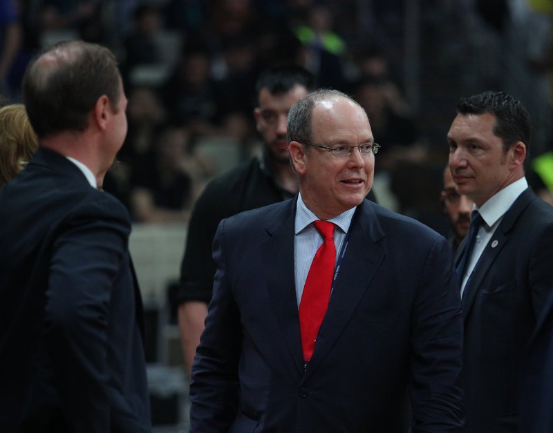 Στις κερκίδες του ΟΑΚΑ για το ΑΕΚ-Μονακό ο πρίγκιπας Αλβέρτος [εικόνες] | iefimerida.gr 2