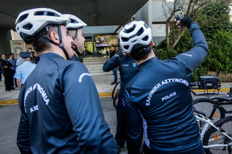 Με 64 νέα ηλεκτροκίνητα ποδήλατα η ΕΛ.ΑΣ. σε πόλεις και νησιά [εικόνες] | iefimerida.gr 5