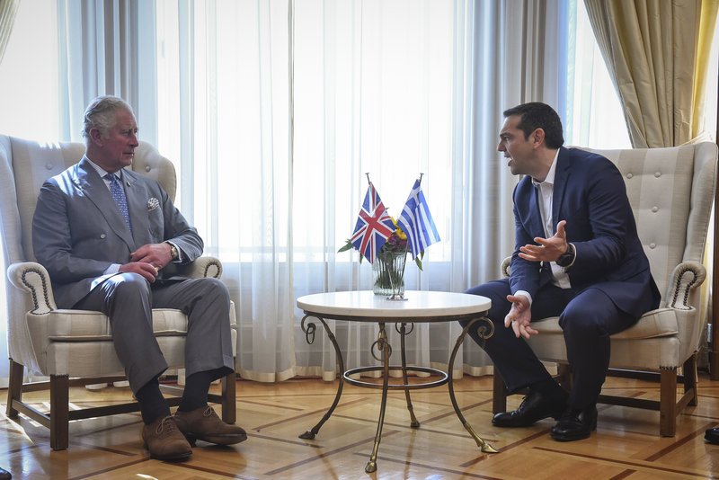 Tετ α τετ του πρίγκιπα Καρόλου στο Μέγαρο Μαξίμου με τον Αλέξη Τσίπρα [εικόνες & βίντεο] | iefimerida.gr 6