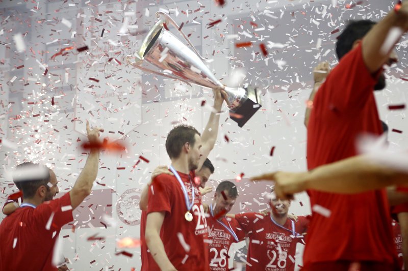 Volleyleague: Πρωταθλητής ο Ολυμπιακός, 3-0 τον ΠΑΟΚ [εικόνες] | iefimerida.gr 1