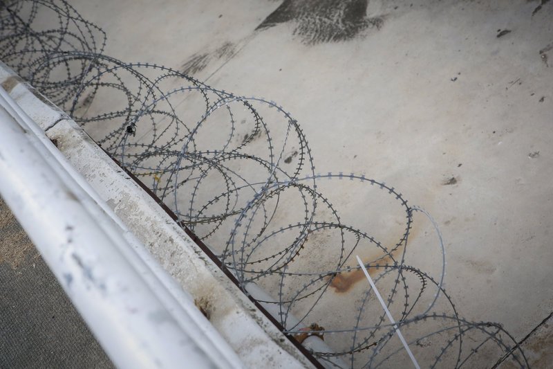 Θυμίζει... φρούριο το ΟΑΚΑ -Κιγκλιδώματα και συρματοπλέγματα παντού [εικόνες] | iefimerida.gr 3