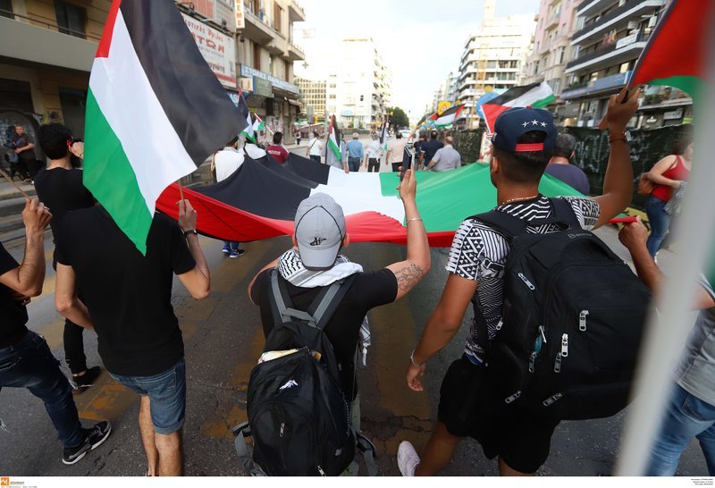 Θεσσαλονίκη: Πορεία για το αιματοκύλισμα στη Λωρίδα της Γάζας -Εκαψαν ομοιώματα Τραμπ και Νετανιάχου [εικόνες] | iefimerida.gr 5