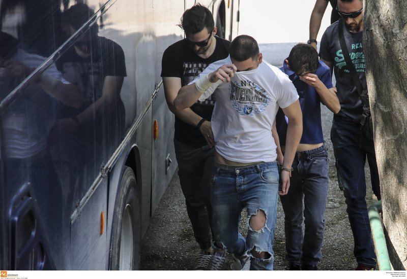 Συλληφθέντες για την επίθεση κατά Μπουτάρη-Φωτογραφίες: MOTIONTEAM/ΒΑΣΙΛΗΣ ΒΕΡΒΕΡΙΔΗΣ