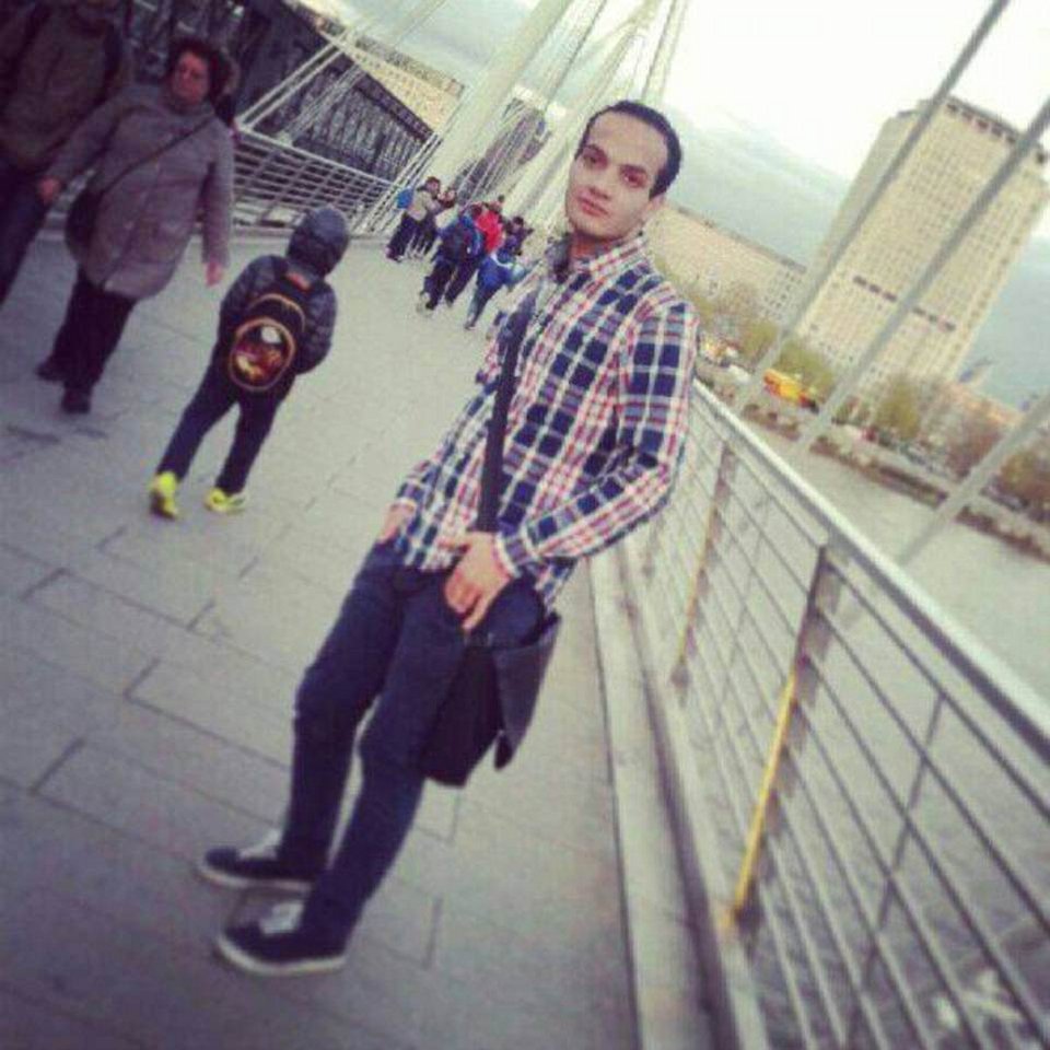 Οι τρομοκράτες του μετρό ήταν υιοθετημένοι από οικογένεια πλούσιων Λονδρέζων -Κυκλοφορούσαν με πολυτελή αμάξια, ακριβά ρολόγια [εικόνες] | iefimerida.gr 4