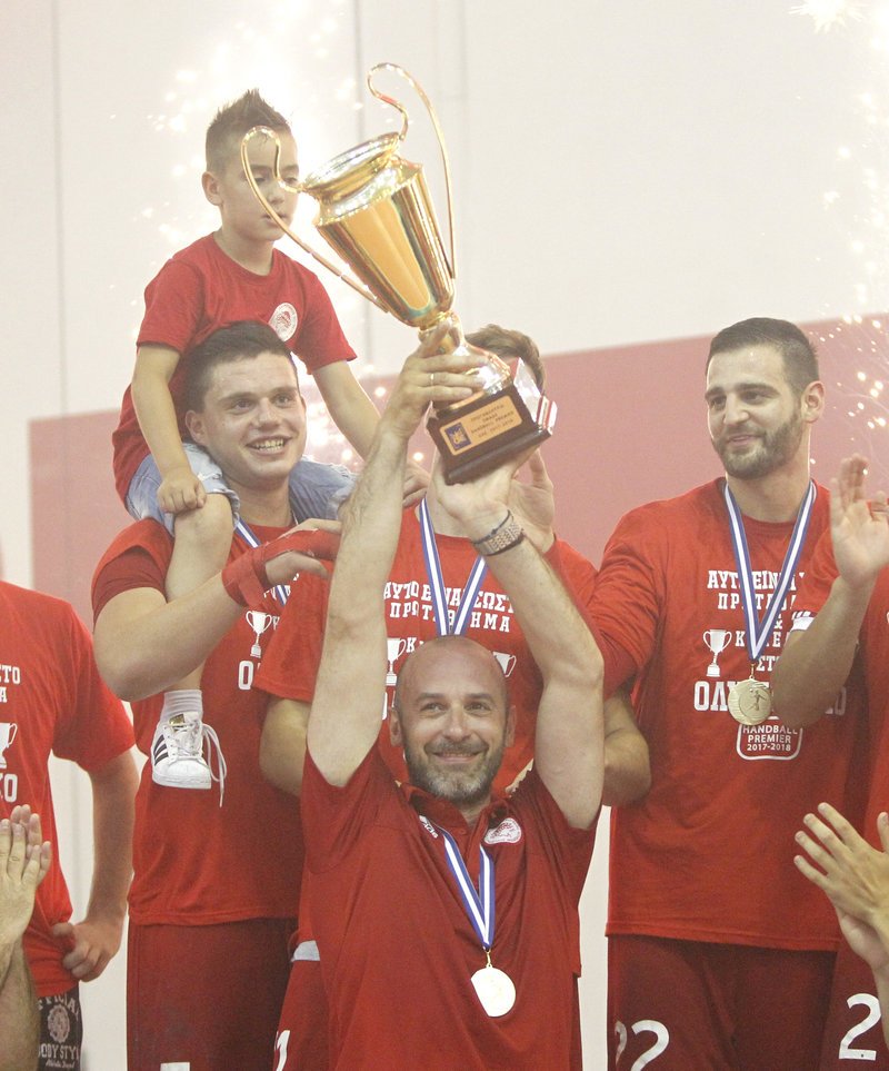 Πρωταθλητής στο χάντμπολ ο Ολυμπιακός -Κέρδισε την ΑΕΚ [εικόνες] | iefimerida.gr 3