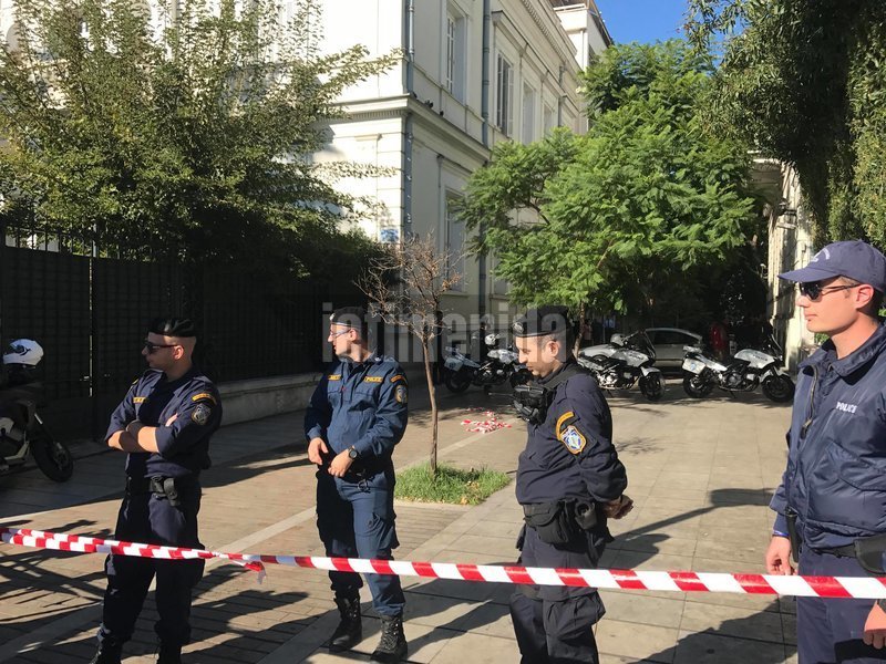 Λήξη συναγερμού στο υπουργείο Εξωτερικών -Το ύποπτο δέμα είχε μέσα πιεσόμετρο [εικόνες] | iefimerida.gr 4