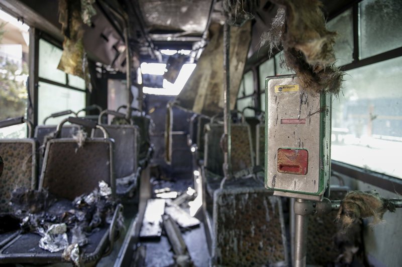 Φωτιά σε λεωφορείο του ΟΑΣΑ στα Κάτω Πατήσια -Πρόλαβαν να κατέβουν οι επιβάτες [εικόνες] | iefimerida.gr 4