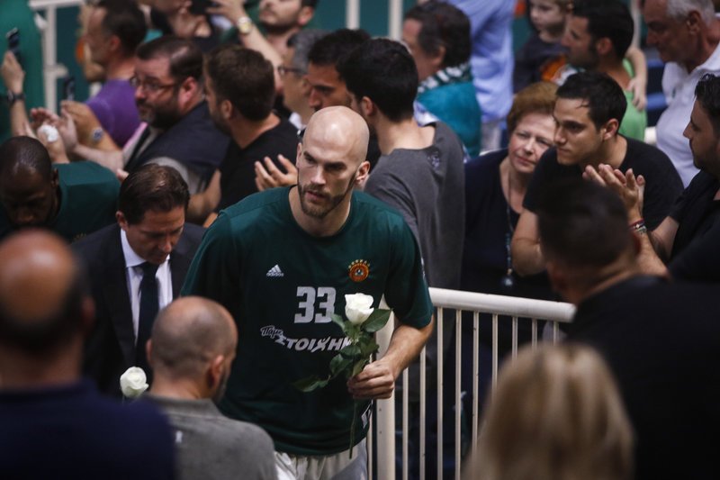 Ράγισαν καρδιές στο ΟΑΚΑ για τον Παύλο Γιαννακόπουλο [εικόνες & βίντεο] | iefimerida.gr 0