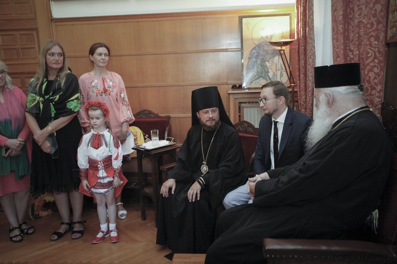 Παιδιά από την Ουκρανία τραγούδησαν στον Αρχιεπίσκοπο Ιερώνυμο [εικόνες] | iefimerida.gr 0