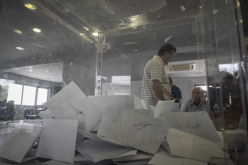 ΚΙΝΑΛ: Στις κάλπες για τις εκλογές στις Τοπικές Οργανώσεις -Στο Λαύριο ψήφισε η Φώφη | iefimerida.gr 4