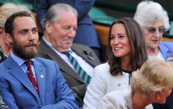 Ο χίπστερ μικρός αδελφός της Κέιτ Μίντλετον -Τα γυμνά και οι φωτογραφίες με τα γυναικεία ρούχα που όλοι θέλουν να... θάψουν [εικόνες] | iefimerida.gr 23