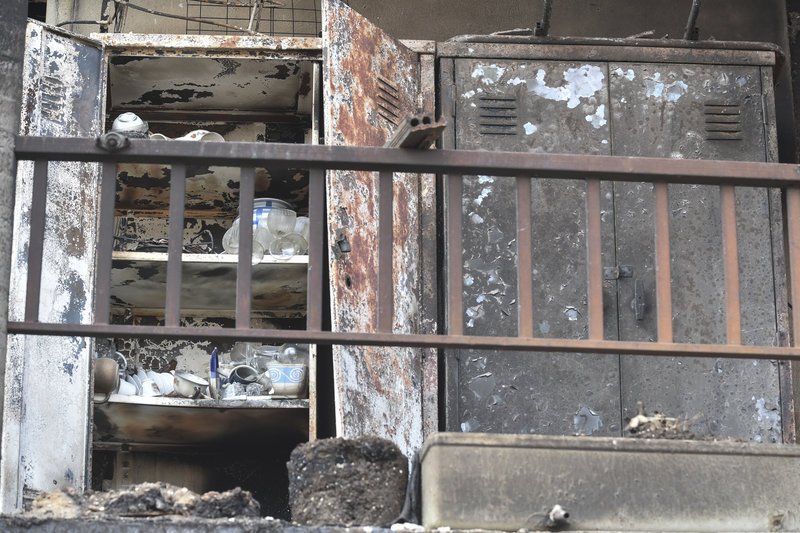 Εικόνες καταστροφής από το Λύρειο Ιδρυμα -Στάχτη και αποκαΐδια [εικόνες]  | iefimerida.gr 14