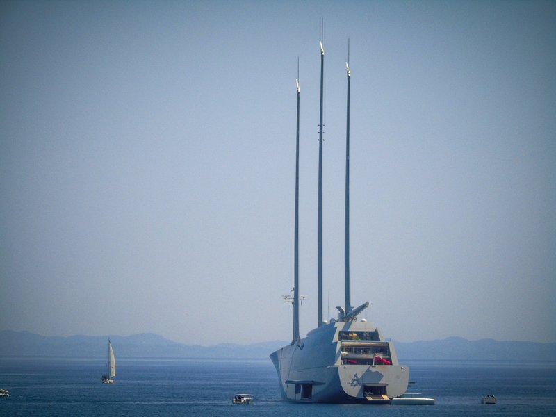 Η διαστημική θαλαμηγός Ρώσου μεγιστάνα άραξε στην Κέρκυρα -Η τιμή της αγγίζει τα 390 εκατ. ευρώ [εικόνες] | iefimerida.gr 5