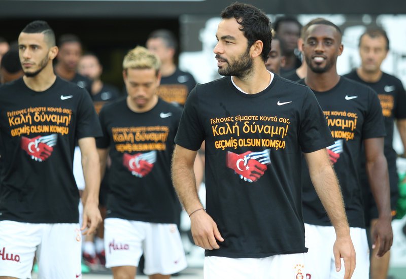 ΟΑΚΑ: Μήνυμα συμπαράστασης στους πυρόπληκτους από τους παίκτες της Γαλατασαράι στο φιλικό με την ΑΕΚ [εικόνες] | iefimerida.gr 1