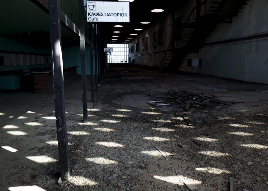 Το αεροδρόμιο «φάντασμα» της Λευκωσίας -Σαράντα χρόνια μετά, οι φωτογραφίες σοκάρουν [εικόνες] | iefimerida.gr 3