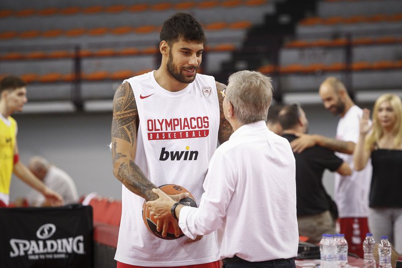 Μπλατ: «Είναι πιο ωραίο να είσαι μαζί με τον Σπανούλη, παρά αντίπαλός του» [εικόνες] | iefimerida.gr 7