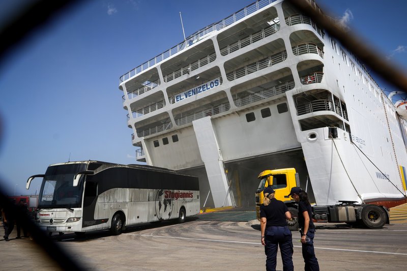 Το πλοίο από την Τετάρτη έχει πάρει μεγάλη κλίση