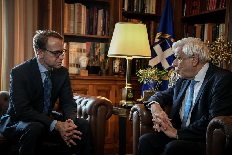 Παυλόπουλος σε Βάιντμαν: Οι εταίροι να στηρίξουν τη θωράκιση του κοινωνικού κράτους | iefimerida.gr 1