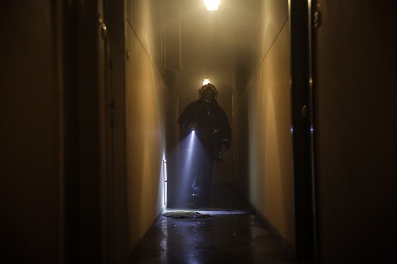 ΠΥΡΚΑΓΙΑ ΣΕ ΔΙΑΜΕΡΙΣΜΑ ΣΤΟΥ ΖΩΓΡΑΦΟΥ (EUROKINISSI/ΣΤΕΛΙΟΣ ΜΙΣΙΝΑΣ)