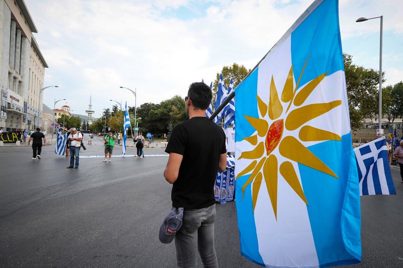 Συλλαλητήριο για τη Μακεδονία: Πλήθος κόσμου στον Λευκό Πύργο -«Φρούριο» η Θεσσαλονίκη [εικόνες & βίντεο] | iefimerida.gr 17