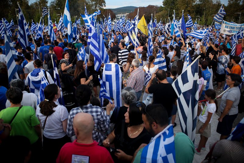 Συλλαλητήριο για τη Μακεδονία: Πλήθος κόσμου στον Λευκό Πύργο -«Φρούριο» η Θεσσαλονίκη [εικόνες & βίντεο] | iefimerida.gr 5