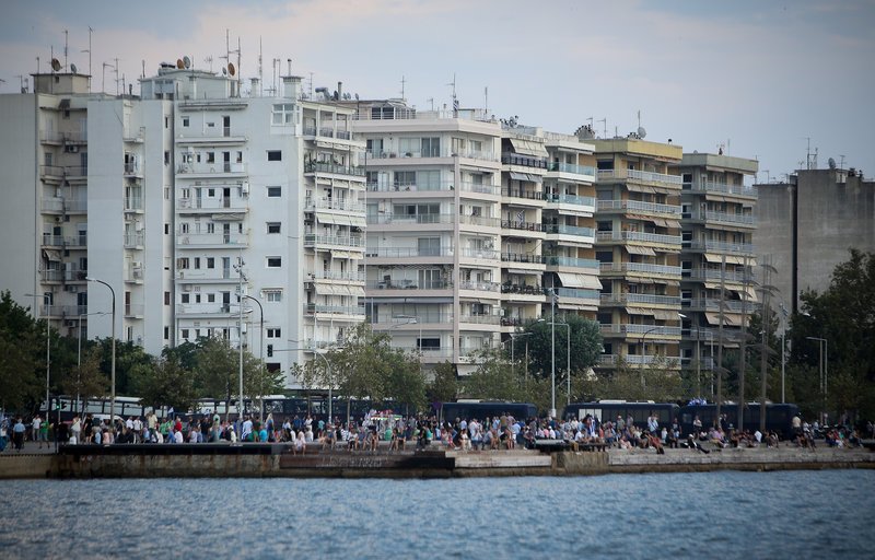 Συλλαλητήριο για τη Μακεδονία: Πλήθος κόσμου στον Λευκό Πύργο -«Φρούριο» η Θεσσαλονίκη [εικόνες & βίντεο] | iefimerida.gr 6