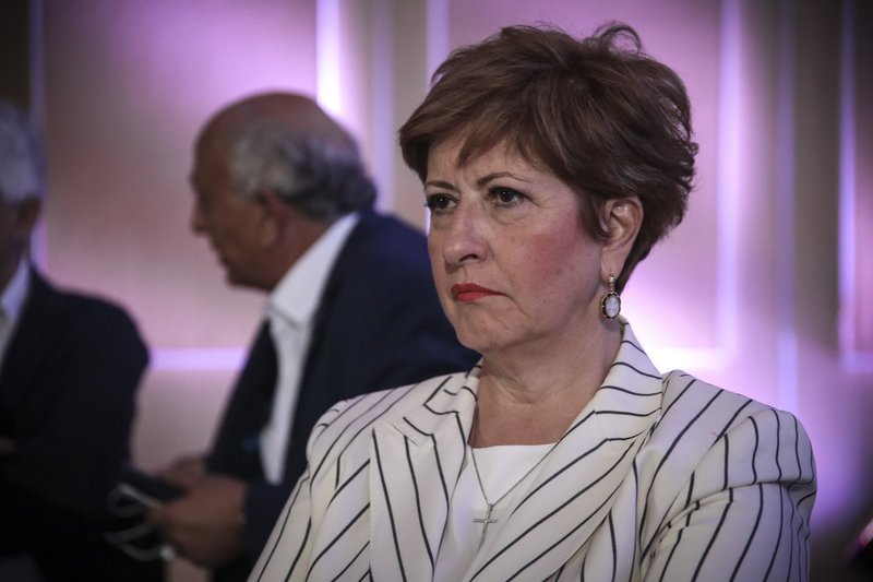 Τα πηγαδάκια στη συνέντευξη Τσίπρα: Νέα συνολάκια, φωσφοριζέ κραγιόν και η μοναχική υπουργός [εικόνες] | iefimerida.gr 16