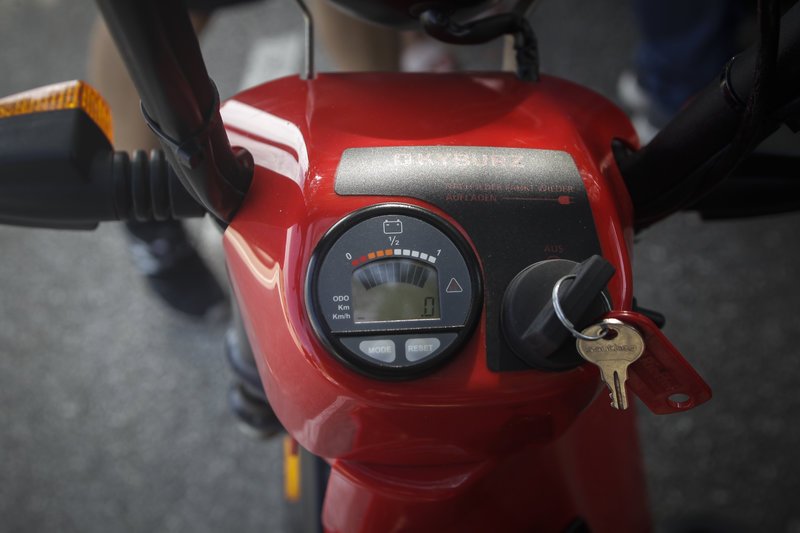 Τρίκαλα: Μετά τα λεωφορεία χωρίς οδηγό, ηλεκτρικά τετράκυκλα και τρίκυκλα αντί ταξί [εικόνες] | iefimerida.gr 5