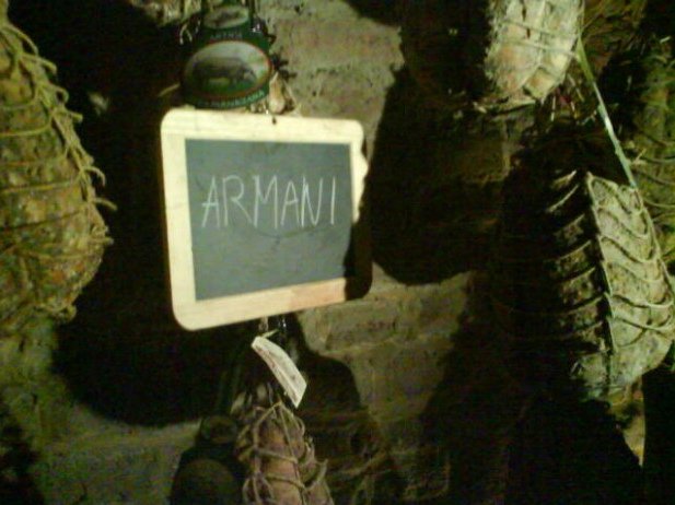 Σε αυτά τα κελάρια 700 ετών της Βόρειας Ιταλίας «ωριμάζει» η βασιλική οικογένεια των ευρωπαϊκών αλλαντικών και τυριών  [εικόνες+βίντεο] | iefimerida.gr 2