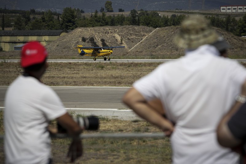 Athens Flying Week: Καθήλωσε το υπερθέαμα με τις κάθετες πτήσεις και τους σχηματισμούς στον αέρα [εικόνες] | iefimerida.gr 40