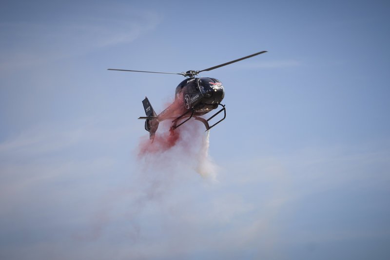 Athens Flying Week: Καθήλωσε το υπερθέαμα με τις κάθετες πτήσεις και τους σχηματισμούς στον αέρα [εικόνες] | iefimerida.gr 47