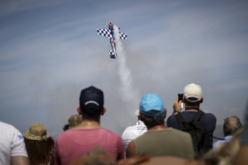 Athens Flying Week: Καθήλωσε το υπερθέαμα με τις κάθετες πτήσεις και τους σχηματισμούς στον αέρα [εικόνες] | iefimerida.gr 50