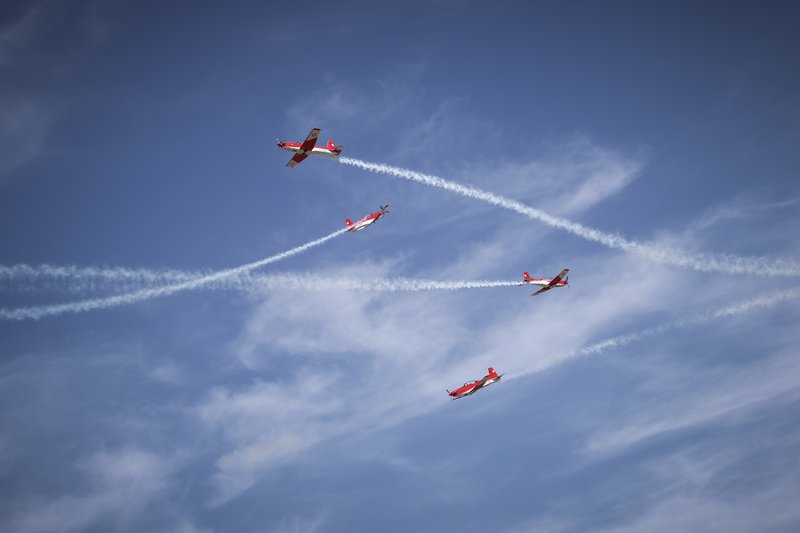 Athens Flying Week: Καθήλωσε το υπερθέαμα με τις κάθετες πτήσεις και τους σχηματισμούς στον αέρα [εικόνες] | iefimerida.gr 63