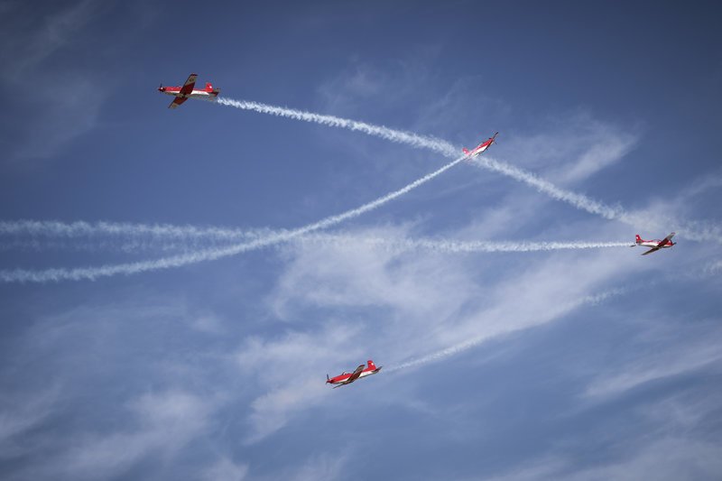 Athens Flying Week: Καθήλωσε το υπερθέαμα με τις κάθετες πτήσεις και τους σχηματισμούς στον αέρα [εικόνες] | iefimerida.gr 64