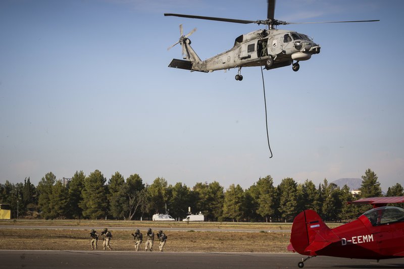 Athens Flying Week: Καθήλωσε το υπερθέαμα με τις κάθετες πτήσεις και τους σχηματισμούς στον αέρα [εικόνες] | iefimerida.gr 89