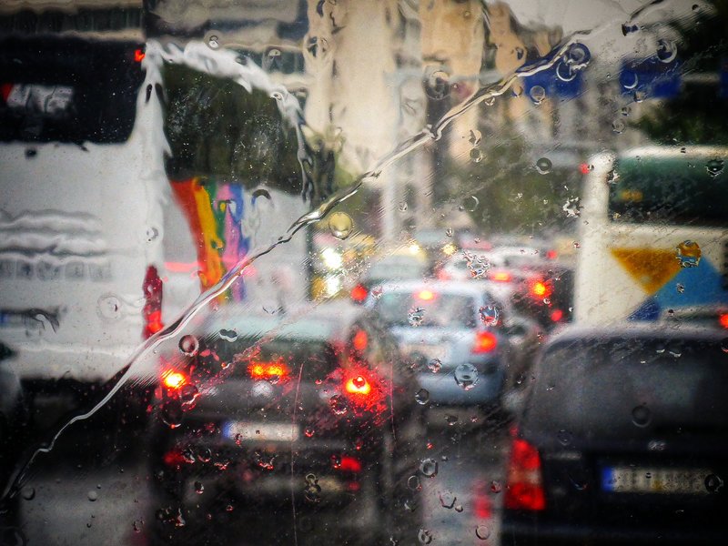 Μποτιλιαρισμένοι οι κεντρικοί δρόμοι το πρωί
