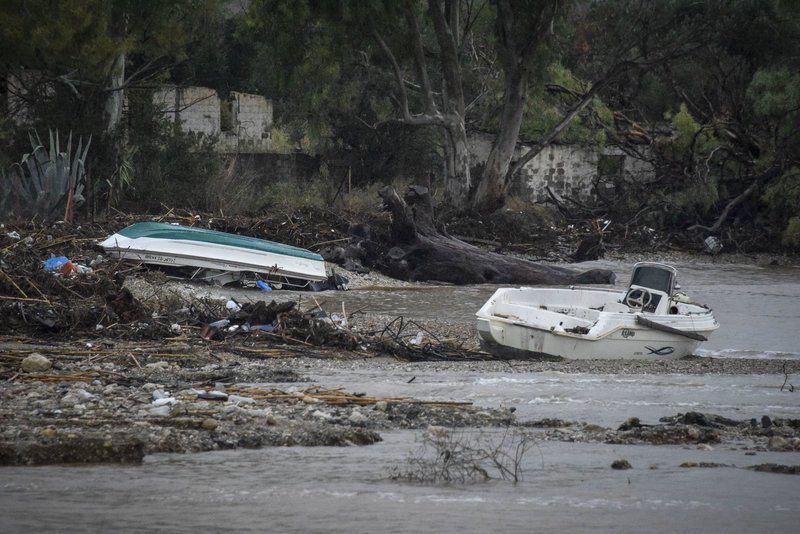 Η επόμενη μέρα μετά τον «Ζορμπά» στην Αργολίδα -Χωρίς ρεύμα, λάσπες παντού [εικόνες] | iefimerida.gr 6
