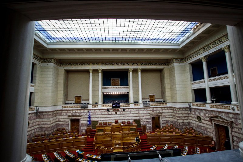 Ετοιμος ο νέος θόλος της Βουλής, μετά από 7 μήνες εργασιών [εικόνες] | iefimerida.gr 2