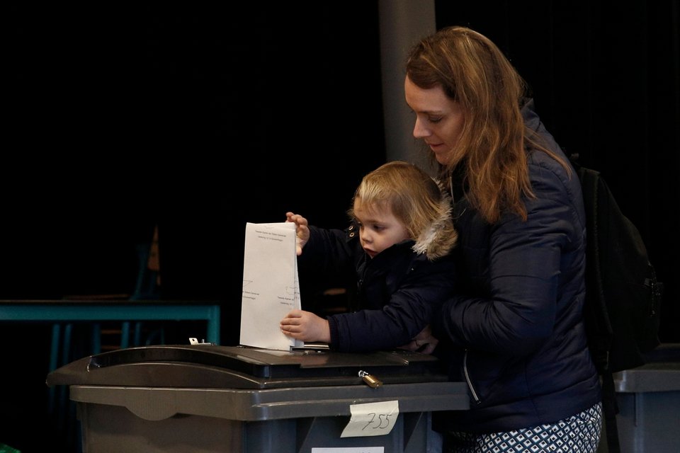 Τα παράδοξα στην Ολλανδία: Κάλπες σκουπιδοτενεκέδες και ανεμόμυλοι [εικόνες] | iefimerida.gr 12