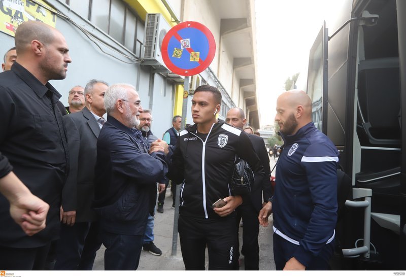 Συνόδευσε την αποστολή του ΠΑΟΚ μέχρι το Χαριλάου ο Ιβάν Σαββίδης [εικόνες] | iefimerida.gr 5