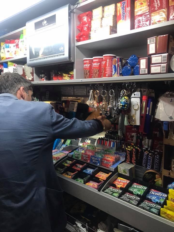 Η βόλτα Μπακογιάννη στις πλατείες Κολιάτσου και Αμερικής -Μίλησε με κατοίκους και επαγγελματίες [εικόνες] | iefimerida.gr 13