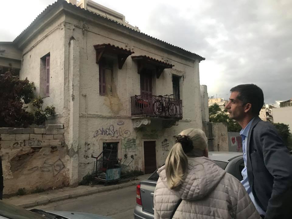 Η βόλτα Μπακογιάννη στις πλατείες Κολιάτσου και Αμερικής -Μίλησε με κατοίκους και επαγγελματίες [εικόνες] | iefimerida.gr 11