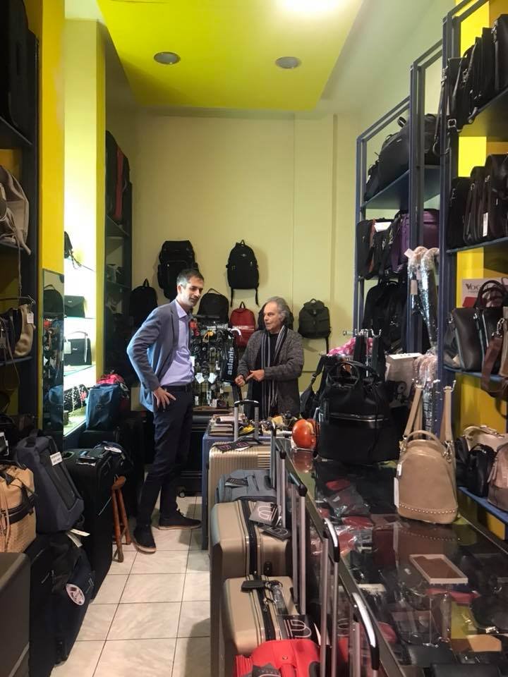 Η βόλτα Μπακογιάννη στις πλατείες Κολιάτσου και Αμερικής -Μίλησε με κατοίκους και επαγγελματίες [εικόνες] | iefimerida.gr 8