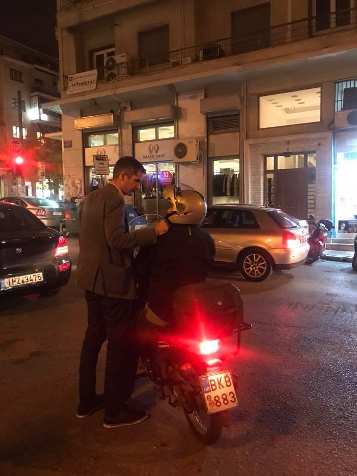 Η βόλτα Μπακογιάννη στις πλατείες Κολιάτσου και Αμερικής -Μίλησε με κατοίκους και επαγγελματίες [εικόνες] | iefimerida.gr 5