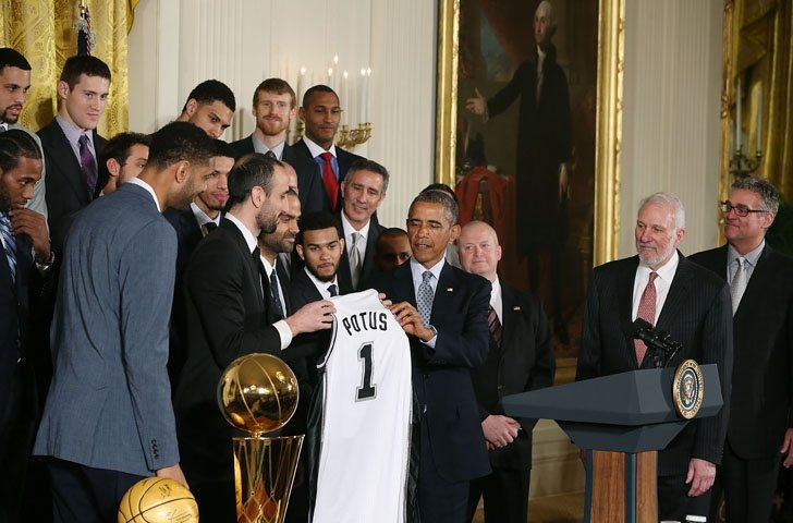 Ο Ομπάμα έπαιξε... μπάσκετ στον Λευκό Οίκο [εικόνες & βίντεο] | iefimerida.gr 4