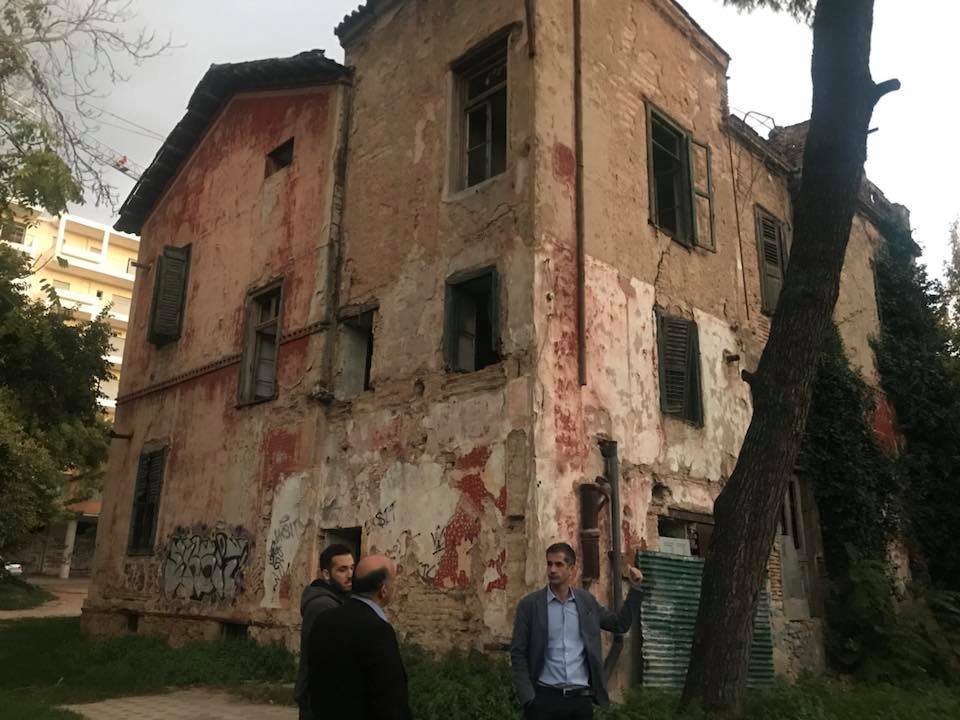 Η βόλτα Μπακογιάννη στις πλατείες Κολιάτσου και Αμερικής -Μίλησε με κατοίκους και επαγγελματίες [εικόνες] | iefimerida.gr 3